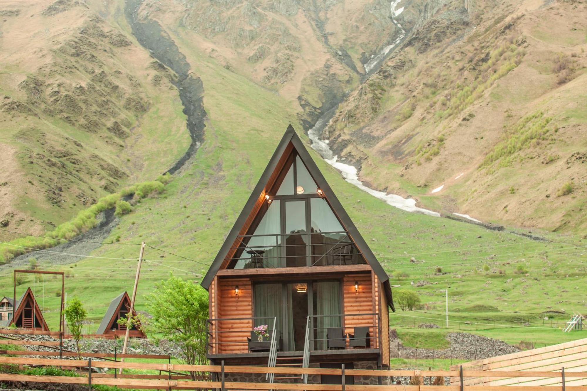Sunset Cottage Kazbegi Exterior photo