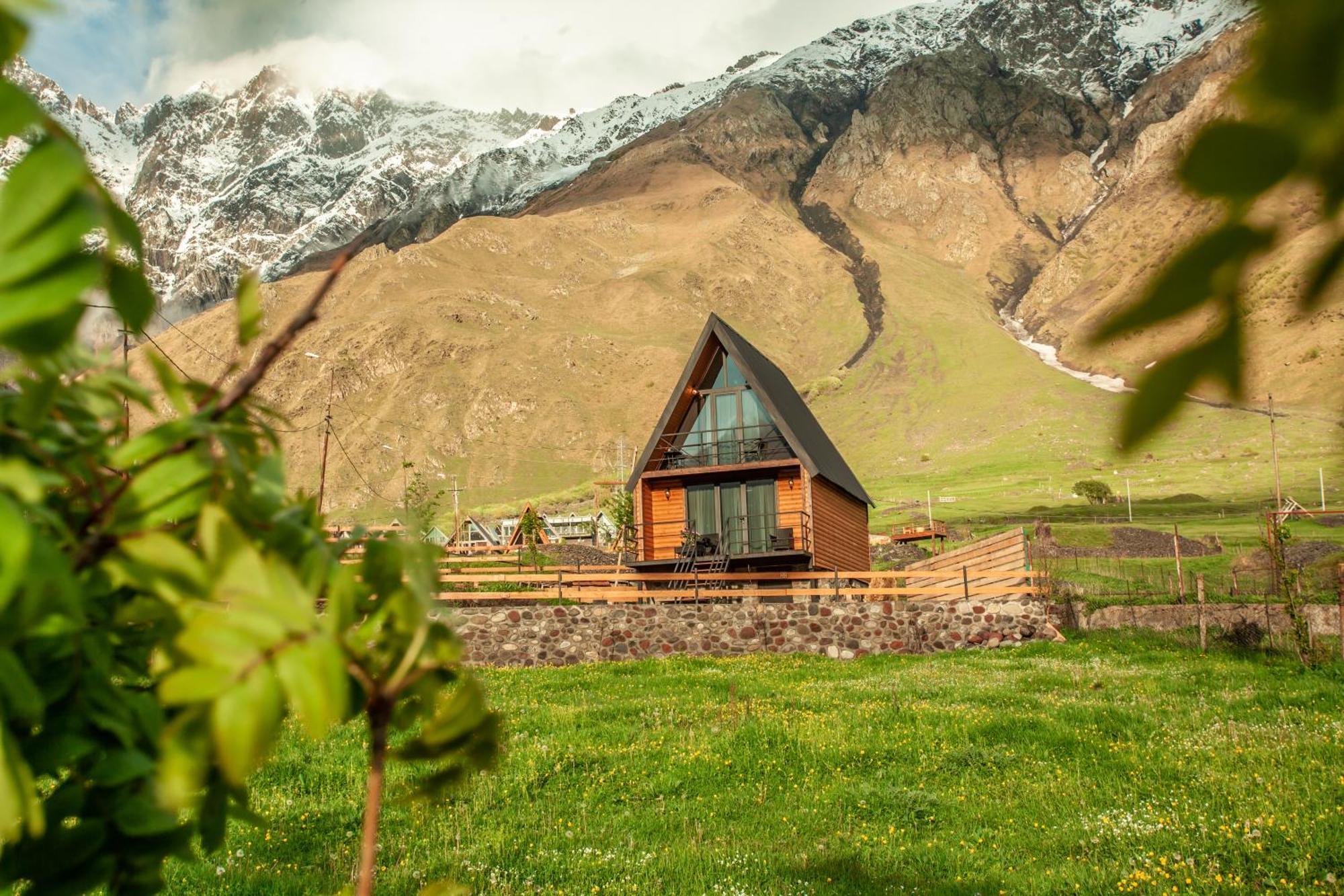 Sunset Cottage Kazbegi Exterior photo